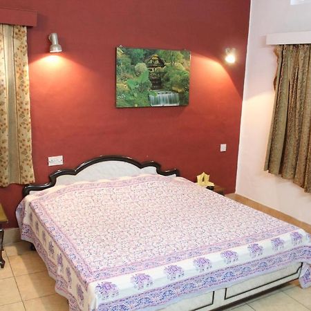 Lakshmi Guest House Dehradun Zewnętrze zdjęcie