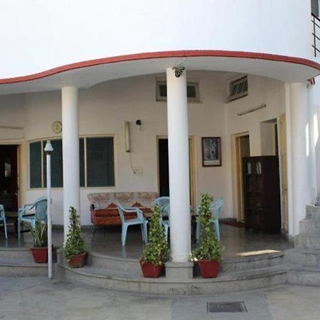 Lakshmi Guest House Dehradun Zewnętrze zdjęcie