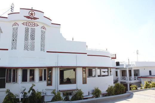 Lakshmi Guest House Dehradun Zewnętrze zdjęcie